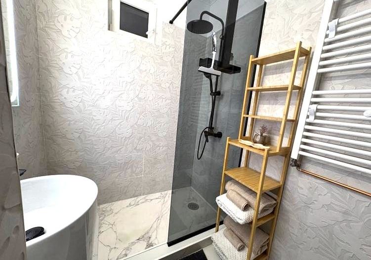 🏡 ]nchiriez Apartament cu 3 camere, 68 mp, parcare inclusă, Titan - Poză 4