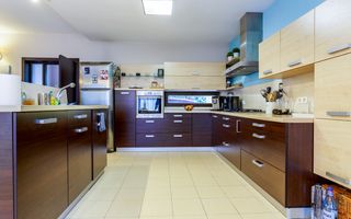 Vilă modernă, cu grădină superbă – ideală pentru o familie! - Poză 5