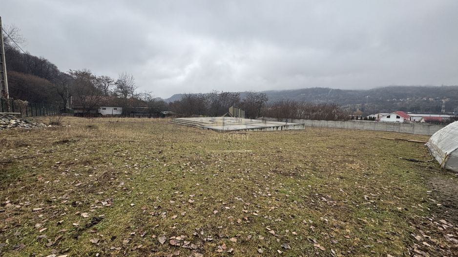 TEREN INTRAVILAN 2200 MP CAMPULUNG ARGES - Poză 44