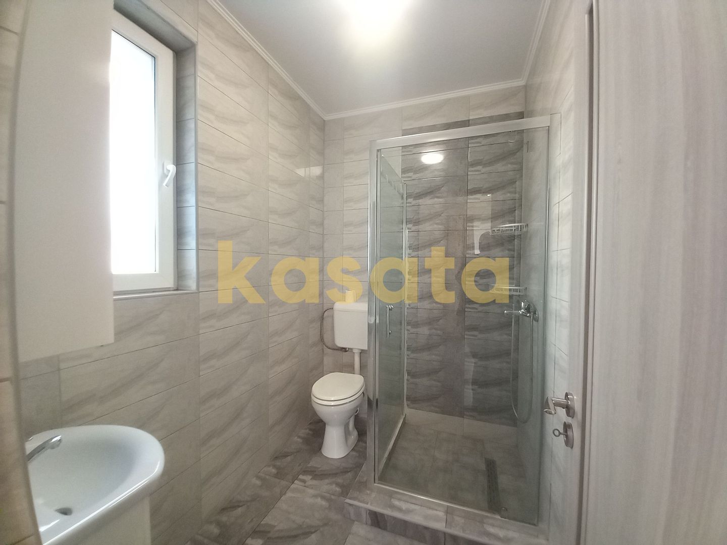 Vilă Modernă 4 Camere | Curte Privată | Zonă Excelentă & Facilități - Poză 23