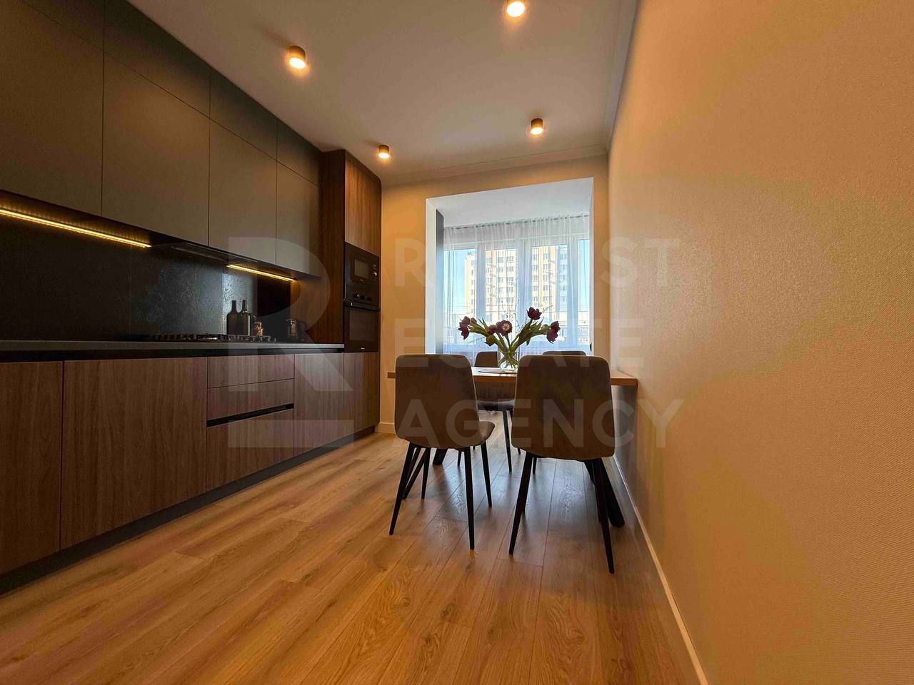 Chirie, apartament, 2 camere, strada Albişoara, Centru - Poză 1