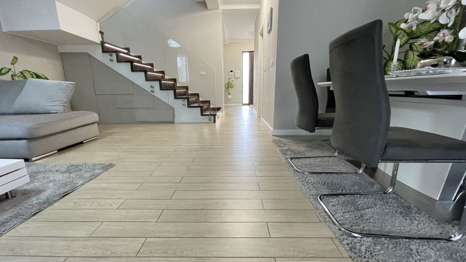 Casa de vanzare in Dumbravita zona Lidl - Poză 1