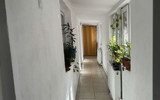 Casa cu 5 camere in zona D. Filipescu Posta teren 400mp Pret: 110.000 neg. - Poză 4