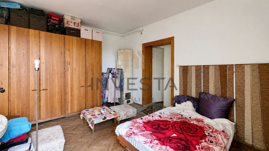 Oportunitate de investitie! Casa de vanzare in zona Andrei Muresanu! - Poză 3