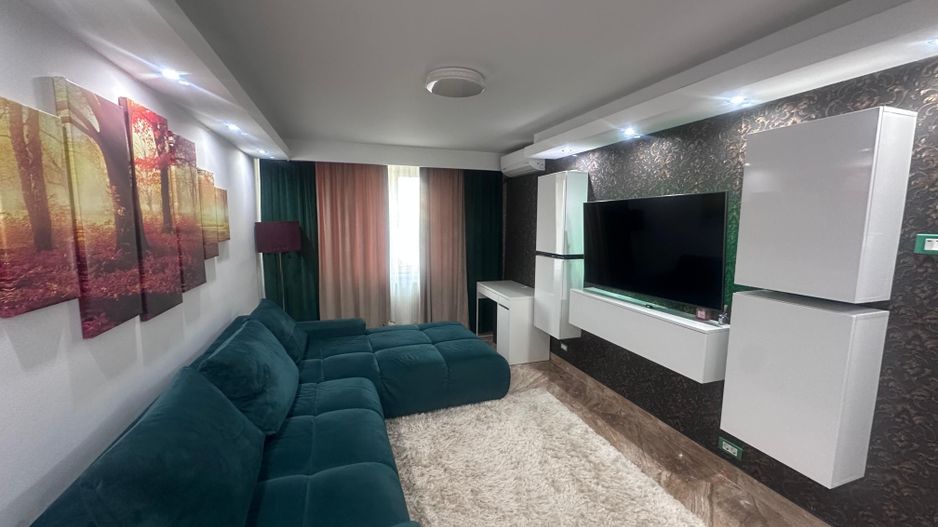 Apartament 3 camere de vanzare Dristor - Poză 1