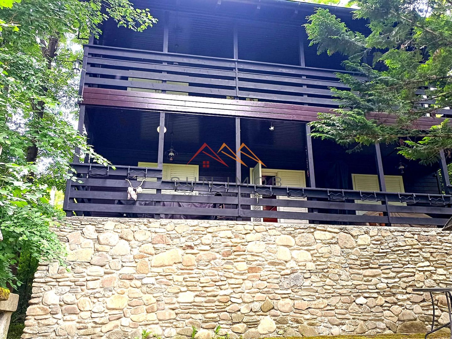 CASĂ DE VACANȚĂ | LUNCA MARE | 1.053 MP TEREN | PRIVELISTE DEOSBITA - Poză 2