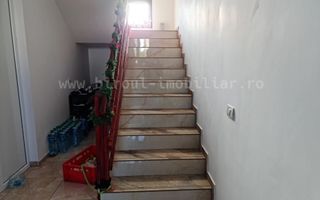 Vânzare Vilă P+1+Pod în Zonă Liniștită din Cumpana - Poză 7