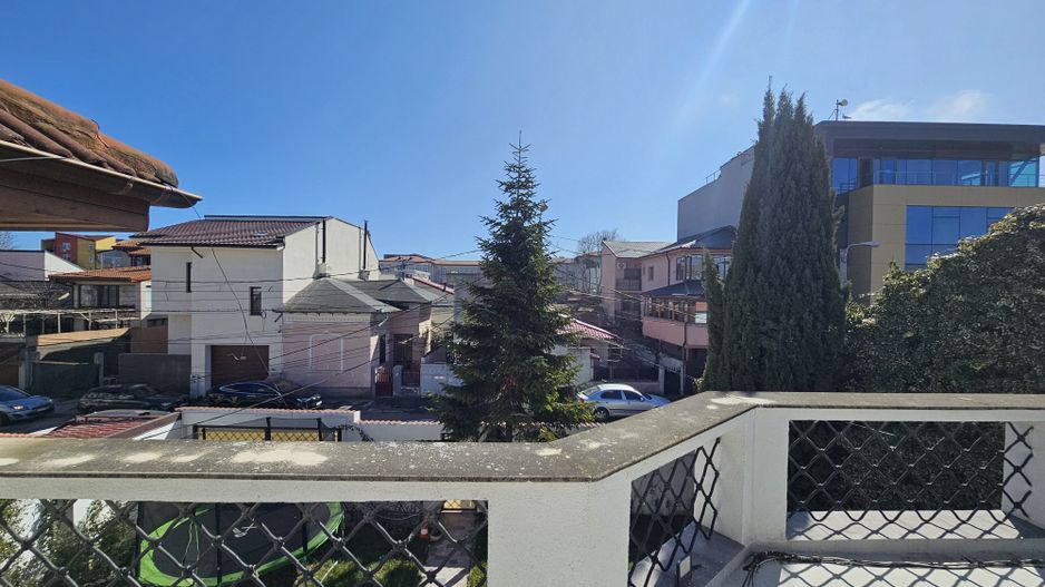 Vilă cu 7 camere în Faleză Nord – acces din 2 străzi/parcare în curte - Poză 3