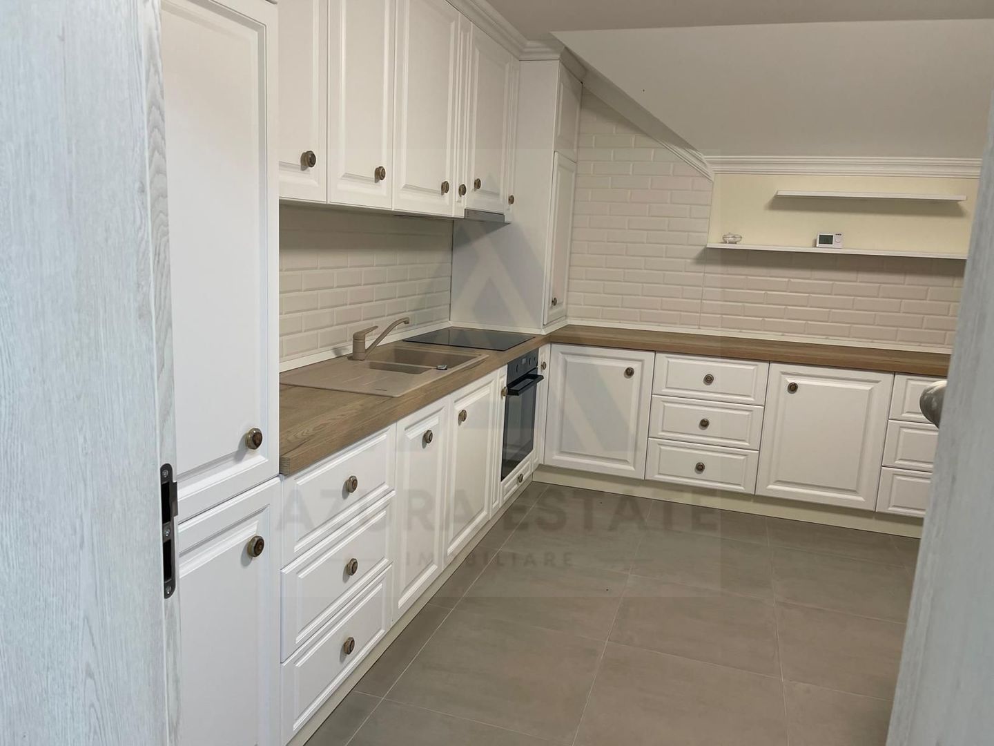 Vila 360 mp utili super exclusivista si teren 750 mp in Sibiu - Poză 24