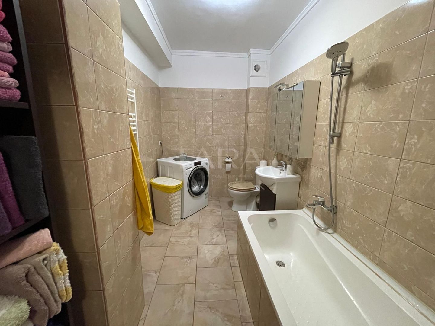 Apartament cu doua camere, zona Petrom. Confortabil si accesibil! - Poză 7