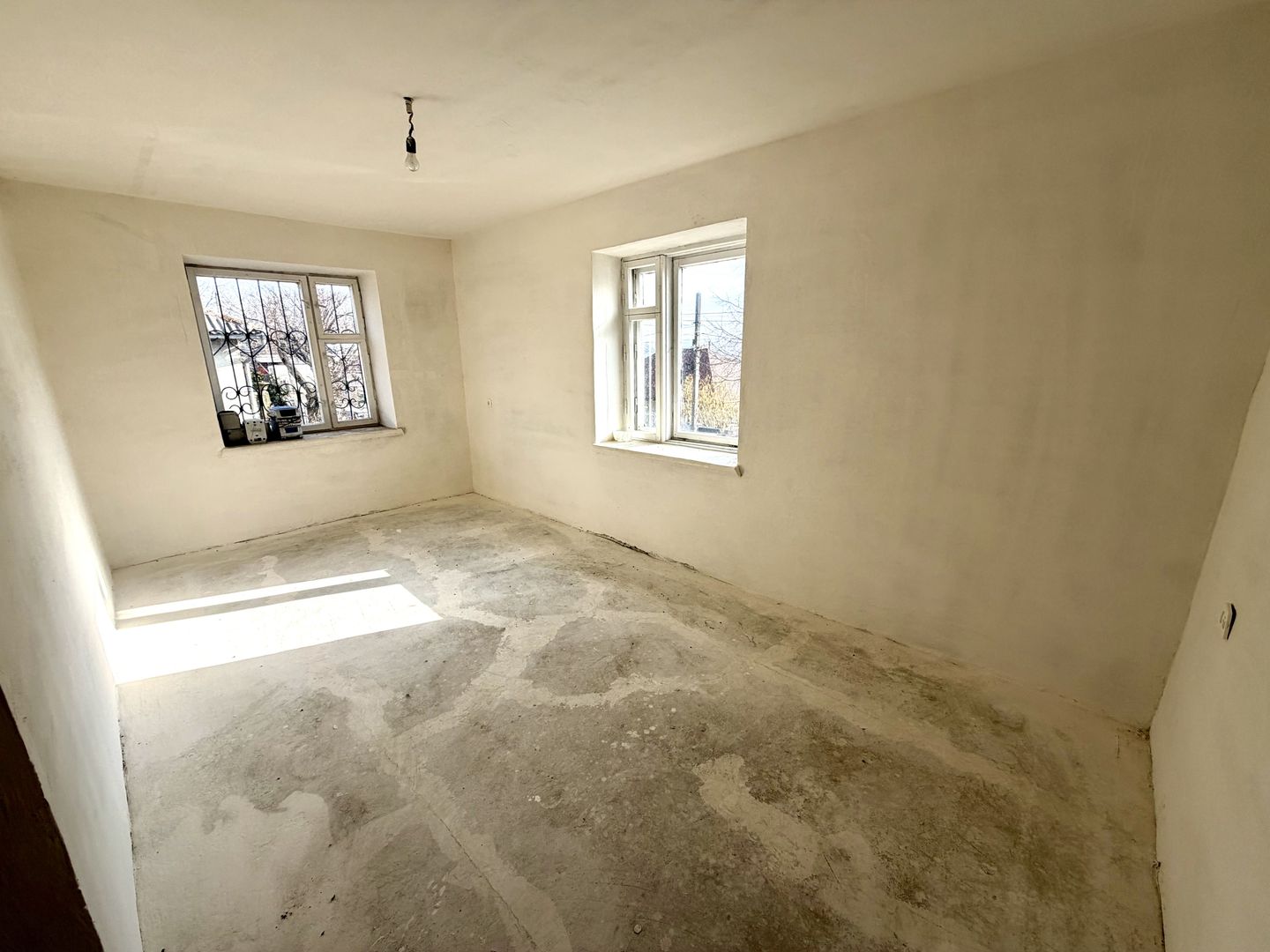Casa în or.Ialoveni centru - Poză 7