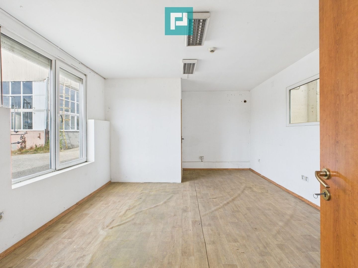 Hală de 218 mp pentru depozitare sau producție - Poză 2