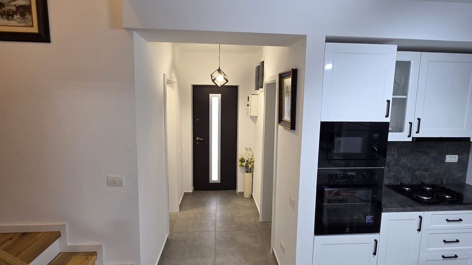 Vila eleganta CORBEANCA 5 camere - Poză 15