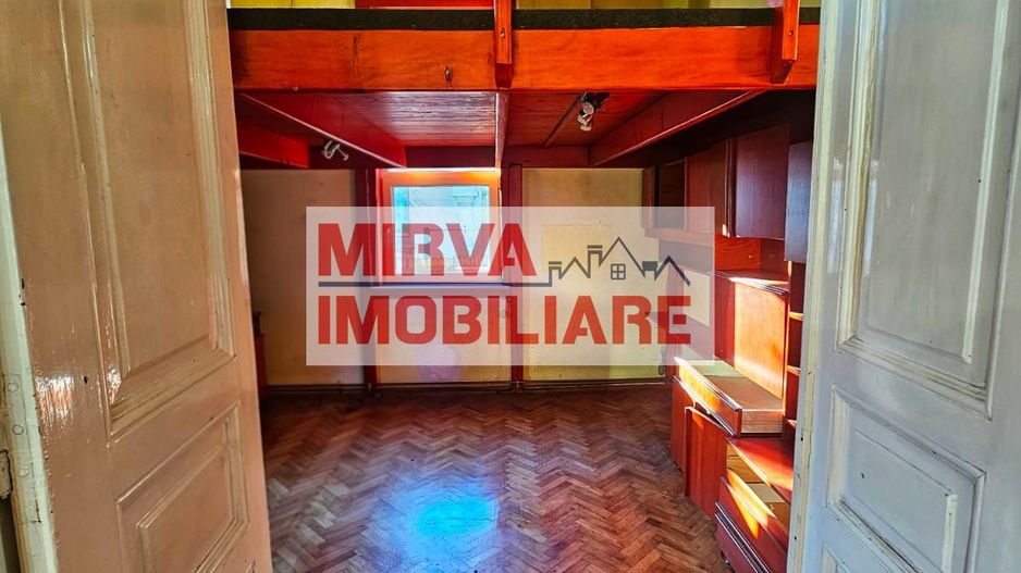 Casă cu arhitectură interbelică, 5 camere, teren 409 mp – Central - Poză 12