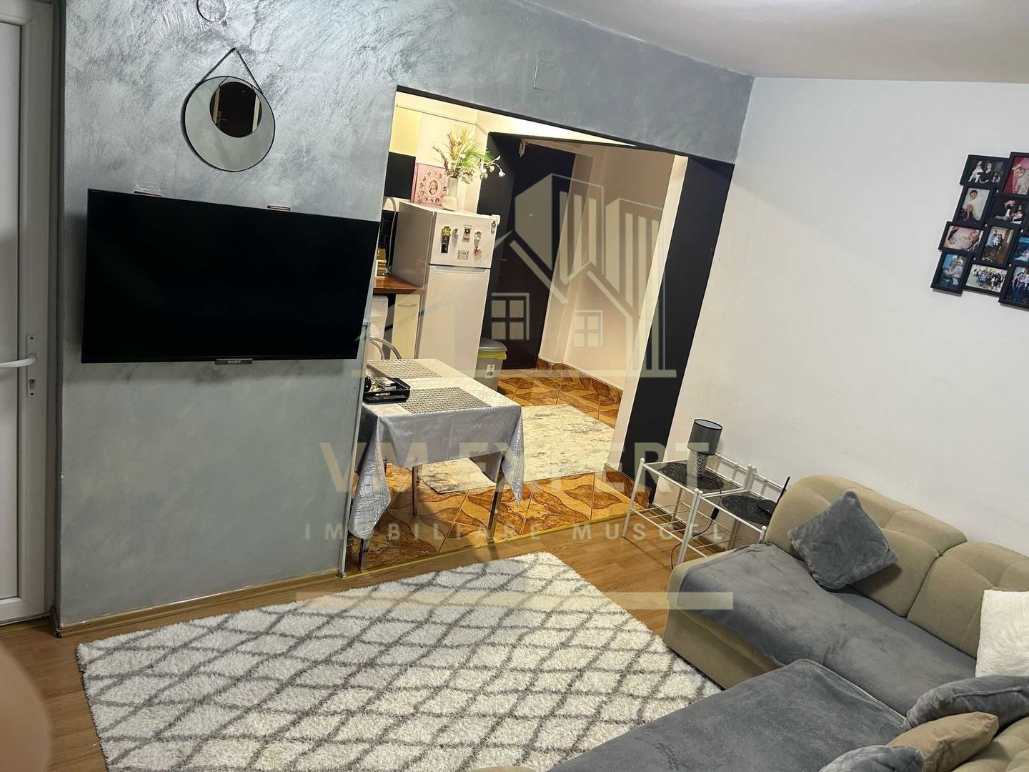 APARTAMENT 3 CAMERE ETAJ 3 VISOI - Poză 1