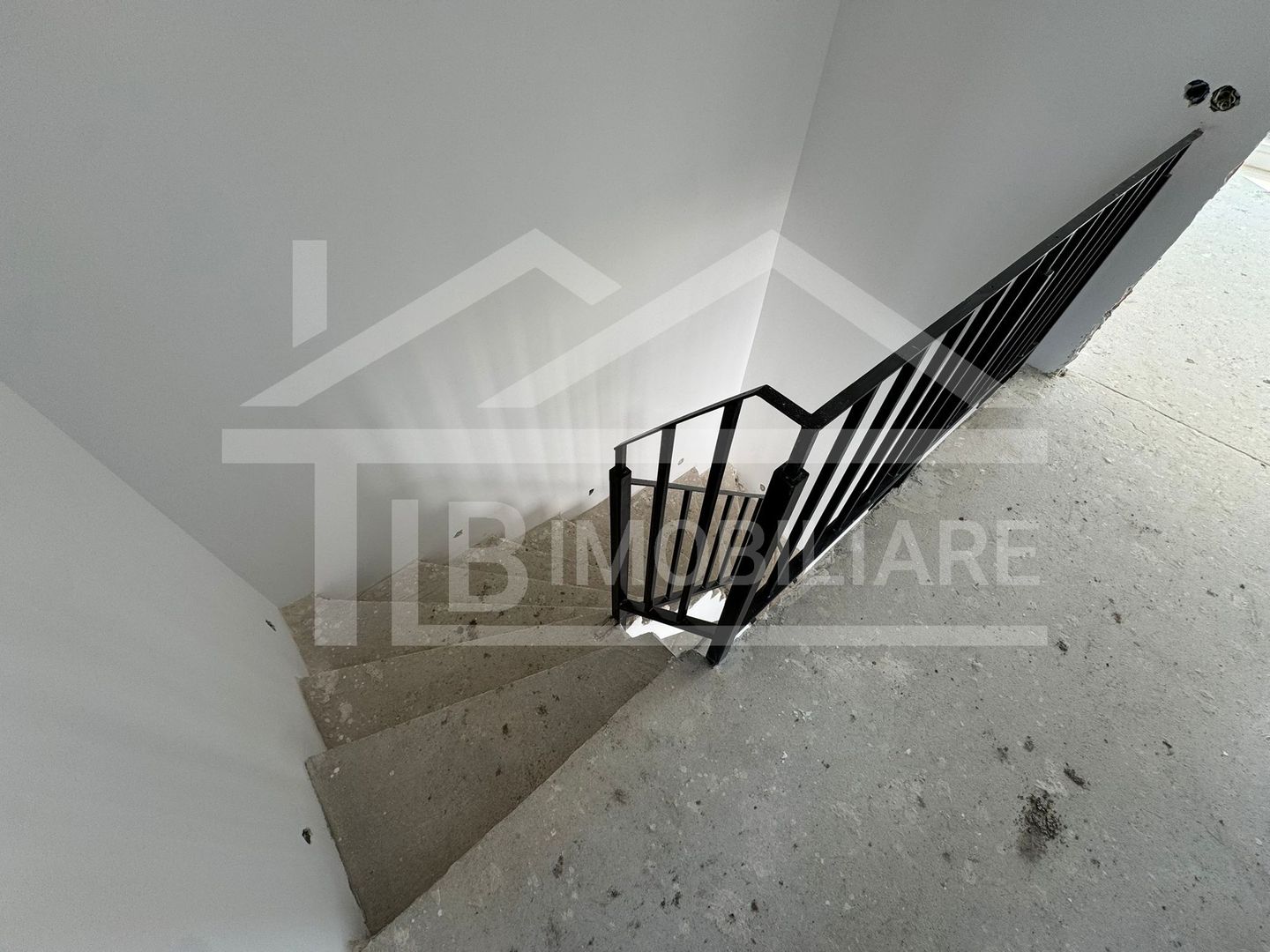 Casa cu 3 camere, 82mp, parcare, Zona Livezeni - Poză 13