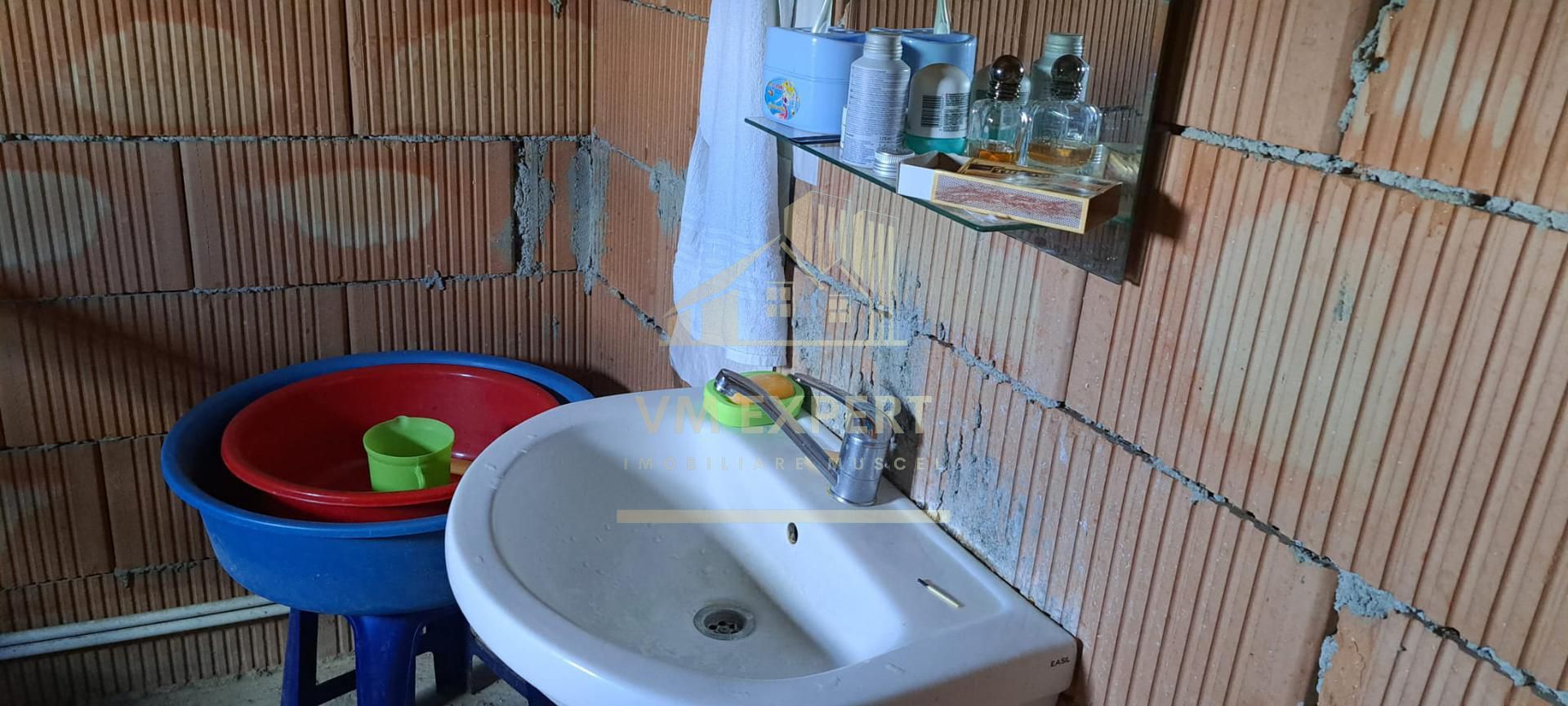 VILA 4 CAMERE, TEREN 787 MP, PISCANI, ARGES - Poză 9