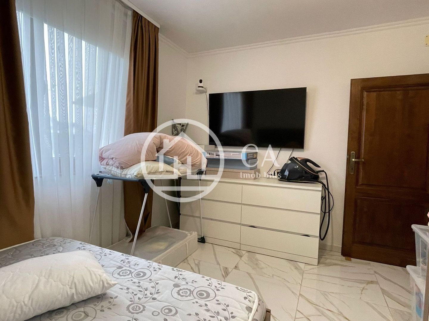 Casă de închiriat cu 4 camere în Santandrei, Oradea. - Poză 8