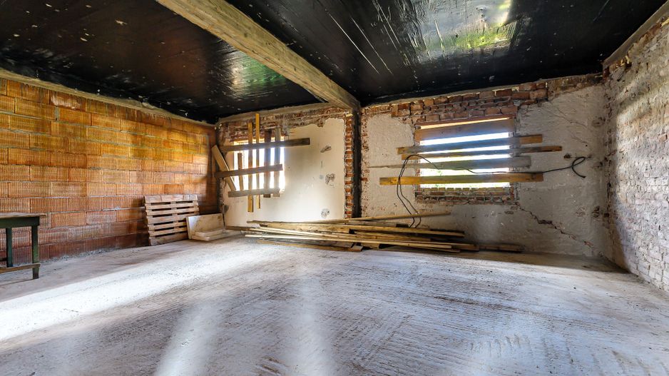 Casă la roșu în Aradul Nou. Zona Adam Müller-Guttenbrunn - Poză 5