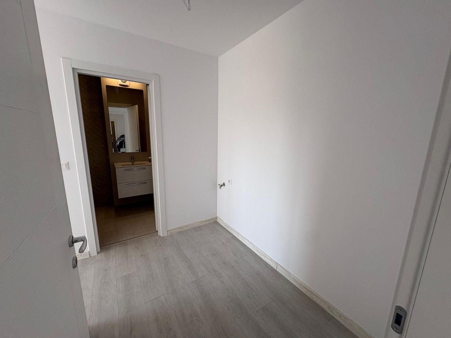 AP. 3 CAMERE- HILS SPLAI, PARCARE, BUCATARIE INCHISA, COMIS 0% - Poză 9
