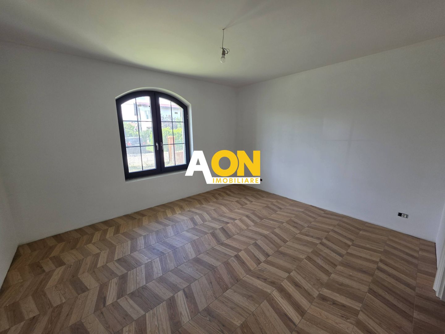 Casă nouă, impozantă,  6 camere, 1346 mp teren, Bărăbanț - Poză 10