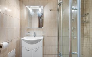 Pensiune 20 camere castelul Bran - Poză 14