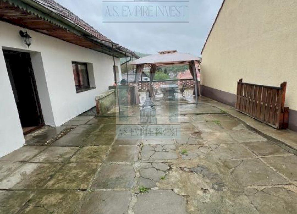 Casa singur in curte - zona Schei (ID:12393) - Poză 1