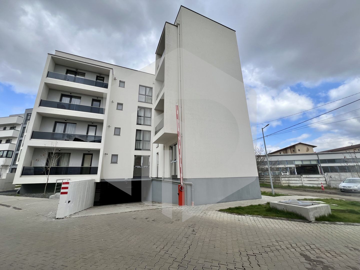 Apartament/ spatiu comercial in zona Kogalniceanu- Parter- La cheie - Poză 4