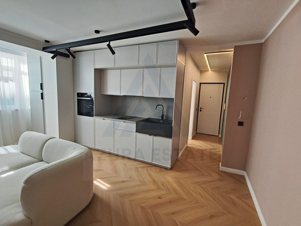 Apartament lux 3 camere prima inchiriere curte proprie zona Hipodrom 2 - Poză 1