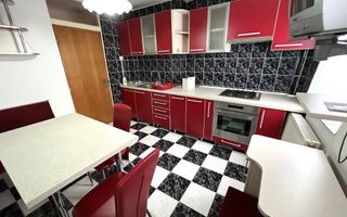 Apartament cu 3 Camere, Etaj Intermediar, Zona Cetate - Poză 1