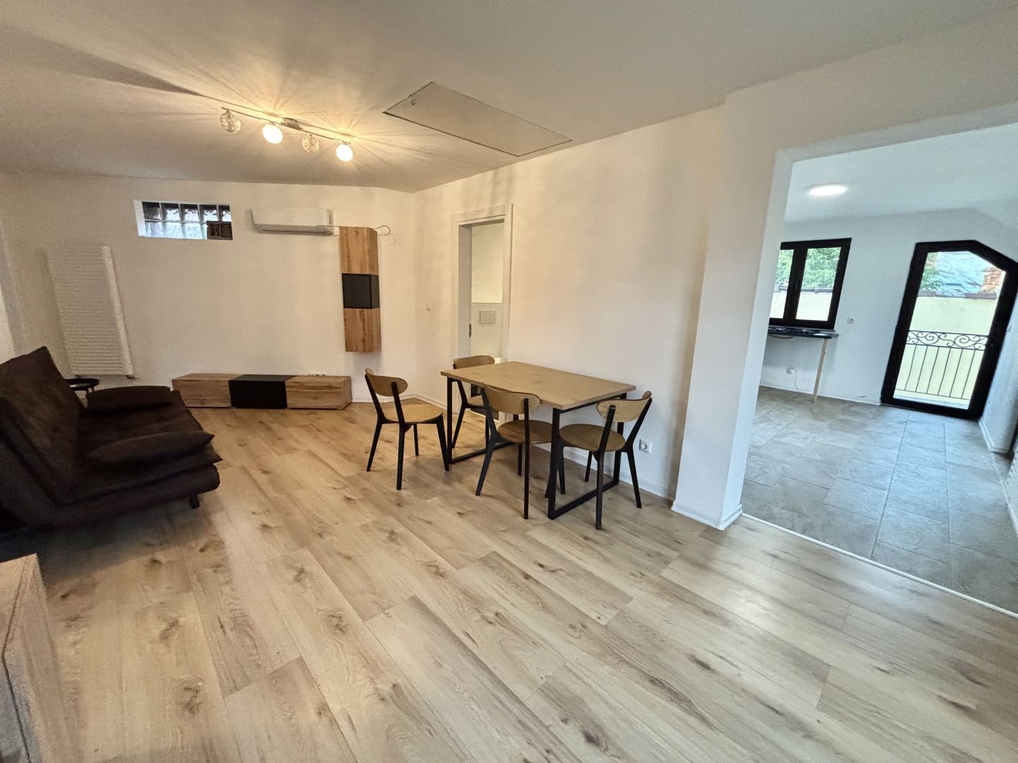 Apartament 3 Camere Spațios, Mobilat,  Curte și Balcon [ Zona Centrala ] - Poză 10