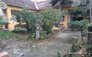 Casa mare, cu 4 apartamente a cate 1, 2, 3 și 4 camere fiecare - Poză 18