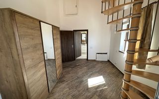 CASA SPATIOASA  CU GARAJ SI TEREN DE 600 MP - Poză 21