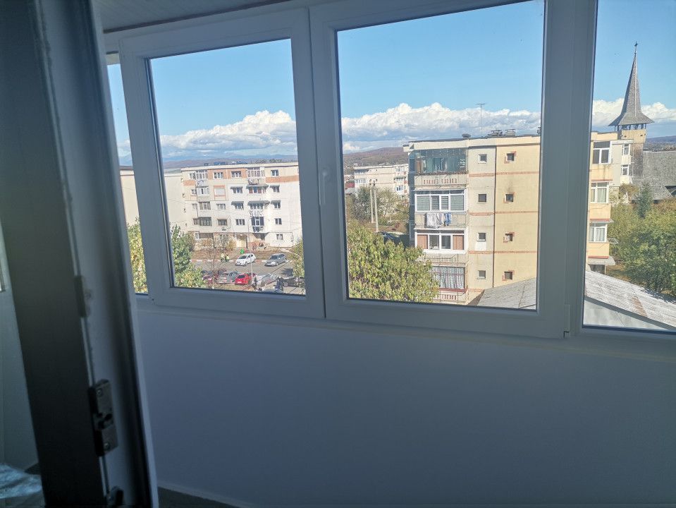 Vanzare apartament decomandat, renovat total, liber, Mioveni - Poză 6