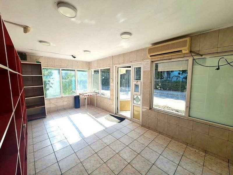 Spatiu comercial stradal - zona Micro 19, langa piata - Poză 6