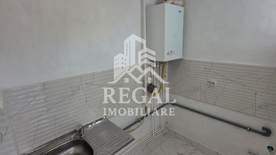 PRET NOU: Garsonieră 28 mp + balcon – zona M4 – etaj 1 - Poză 4