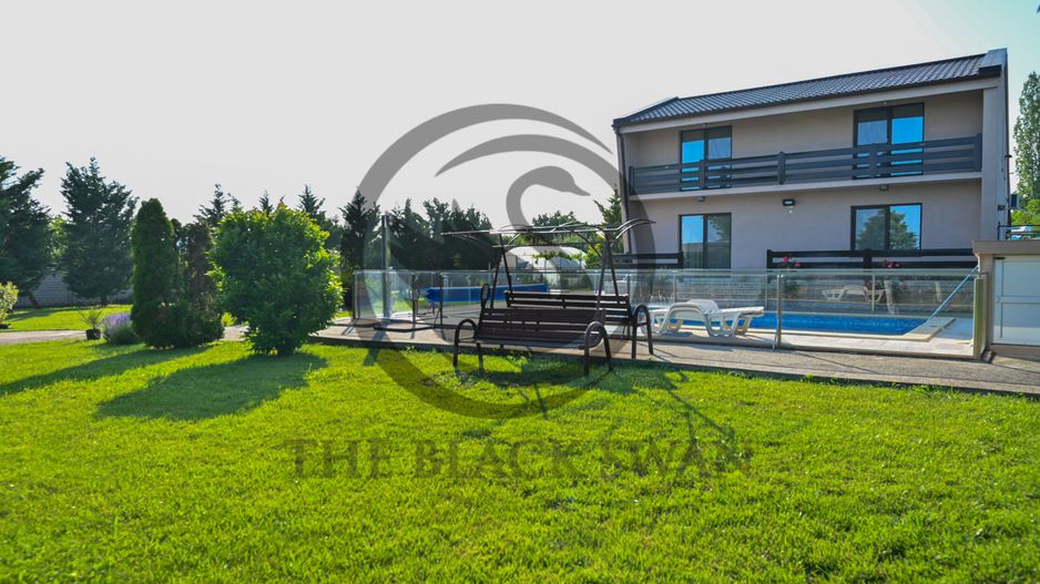 Casa cu piscina de vanzare | 3.300 mp teren | Urlati - Prahova - Poză 2