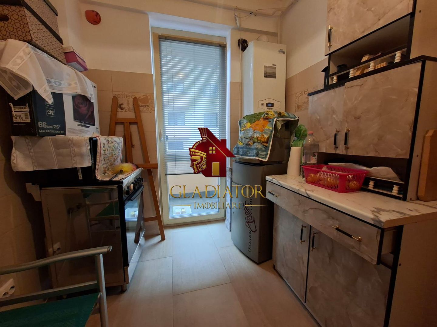 Cartier Visoianu ETAJ 1, bloc 2015, parcare, loc de joaca, statie BUS - Poză 9