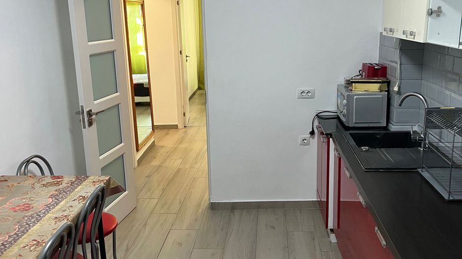 Apartament 3 camere, decomandat, et2- Centru Palas - Poză 8