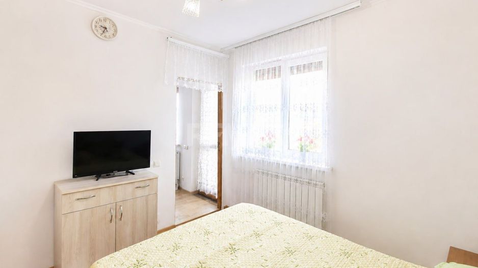 Casă generoasă cu 2 Nivele și confort modern – 10 Ari, Băcioi (sat Frumușica) - Poză 8
