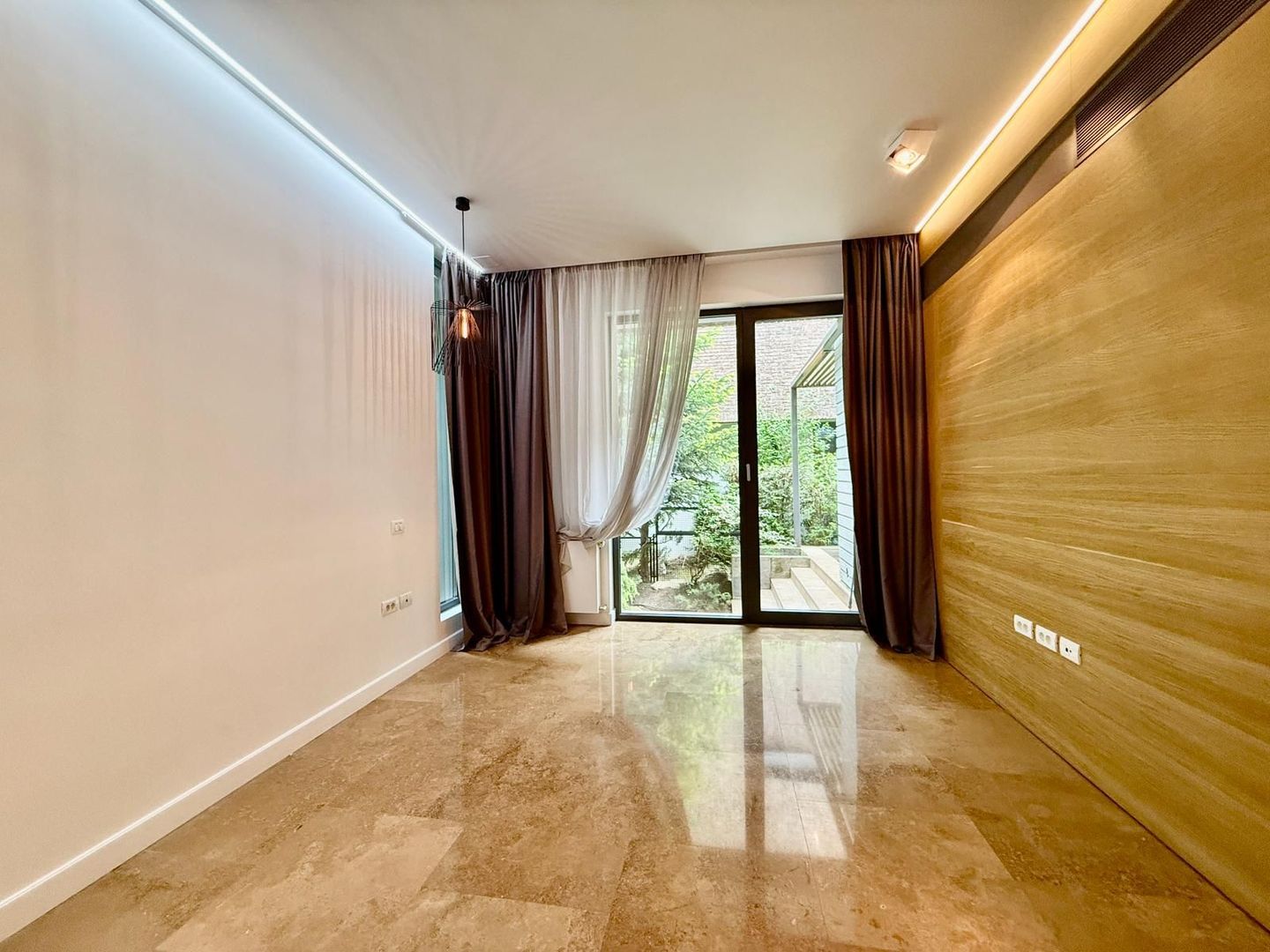 Refined Luxury Residence | Exclusive Villa with Private Spa - Poză 26
