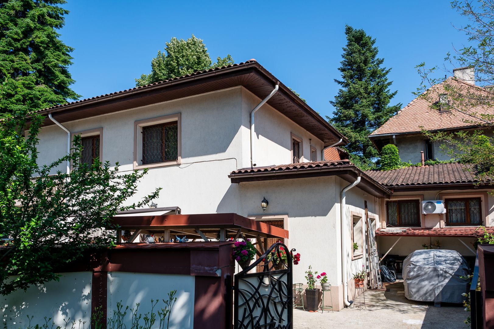 Refugiu elegant în inima Bucureștiului – Proprietate cu suflet - Poză 4
