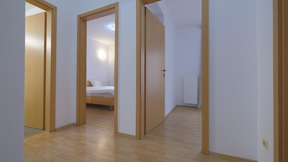 HERASTRAU, apartament deosebit, etaj 2 in bloc 2005 - Poză 5