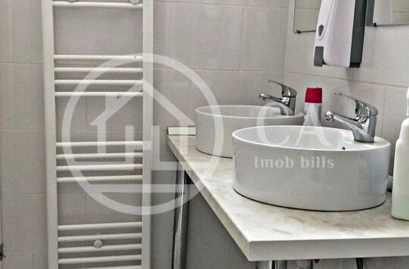 Spatiu comercial de inchiriat cu 7 camere in zona Iosia Nord, Oradea - Poză 18