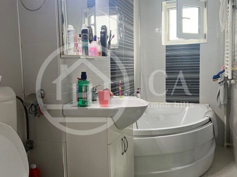 Apartament cu 2 camere de vanzare in zona Nufarul, Oradea - Poză 3