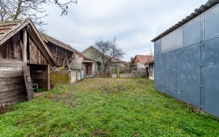 Casă + livadă tânără + curte 2.500 mp în Dorobanți - Poză 11