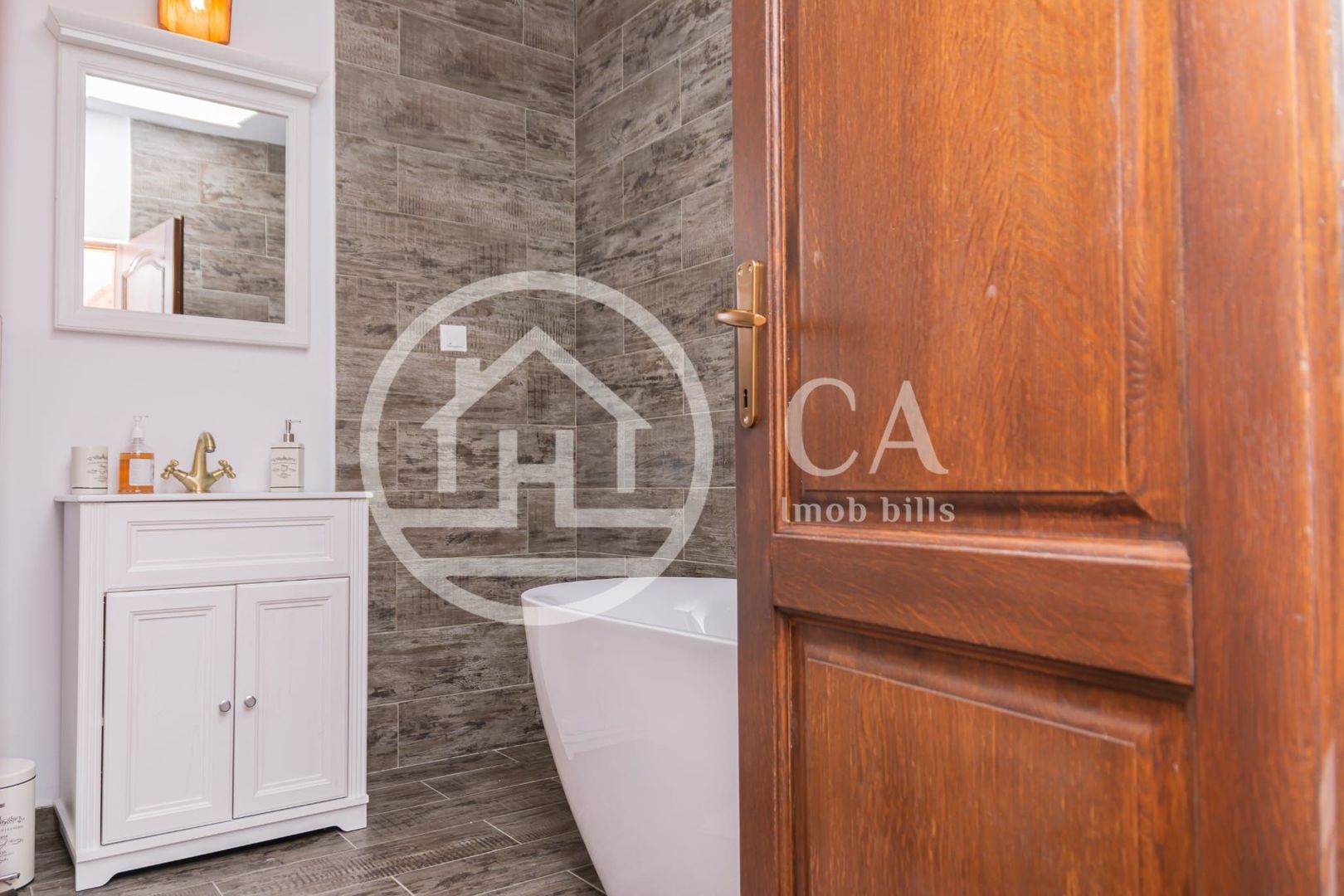 Apartament cu o camera de inchiriat in zona ultracentrala, Oradea - Poză 4