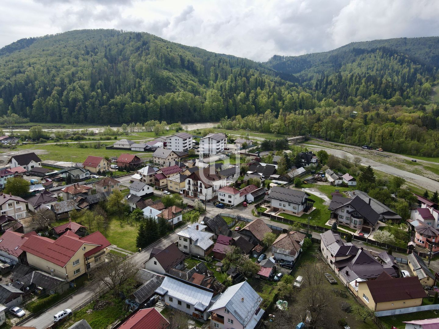 Casă în Gura Humorului, Ariniș | Refugiu în Stațiune Turistică - Poză 5