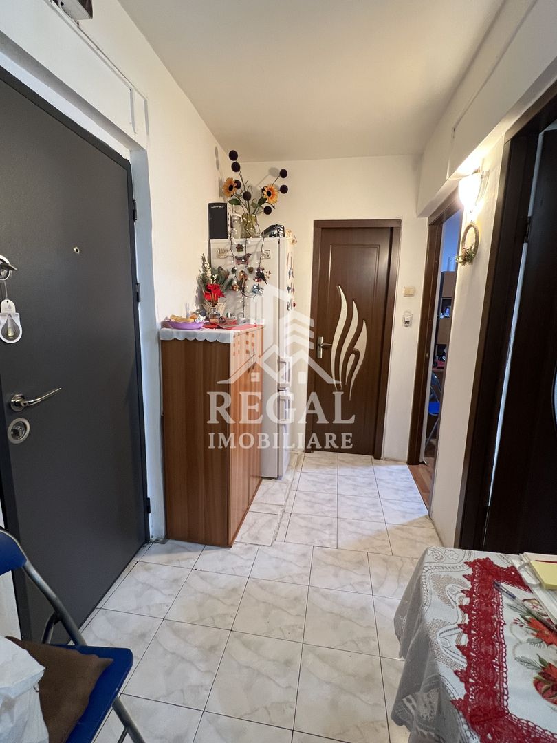 Apartament 2 camere de vânzare – Micro 7, Strada Pinilor | Etaj 10/10 - Poză 5