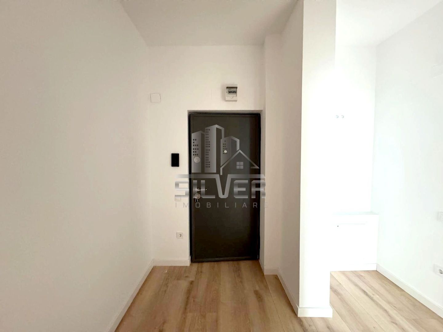 Apartament cu 2 camere dec. recent finisat+terasa de 12 mp/CF. - Poză 9